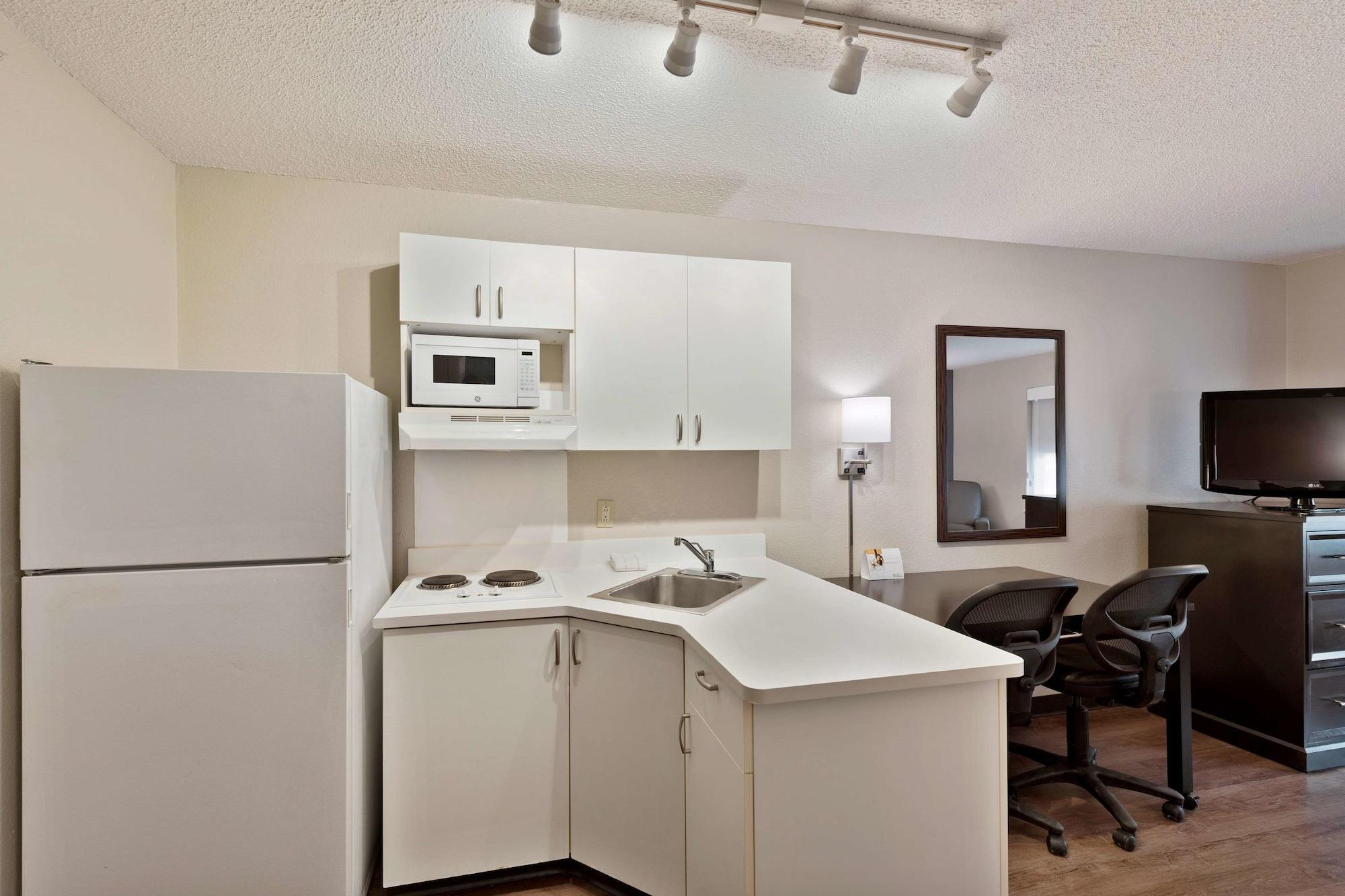 Extended Stay America Select Suites - Charlotte - Tyvola Rd Esterno foto