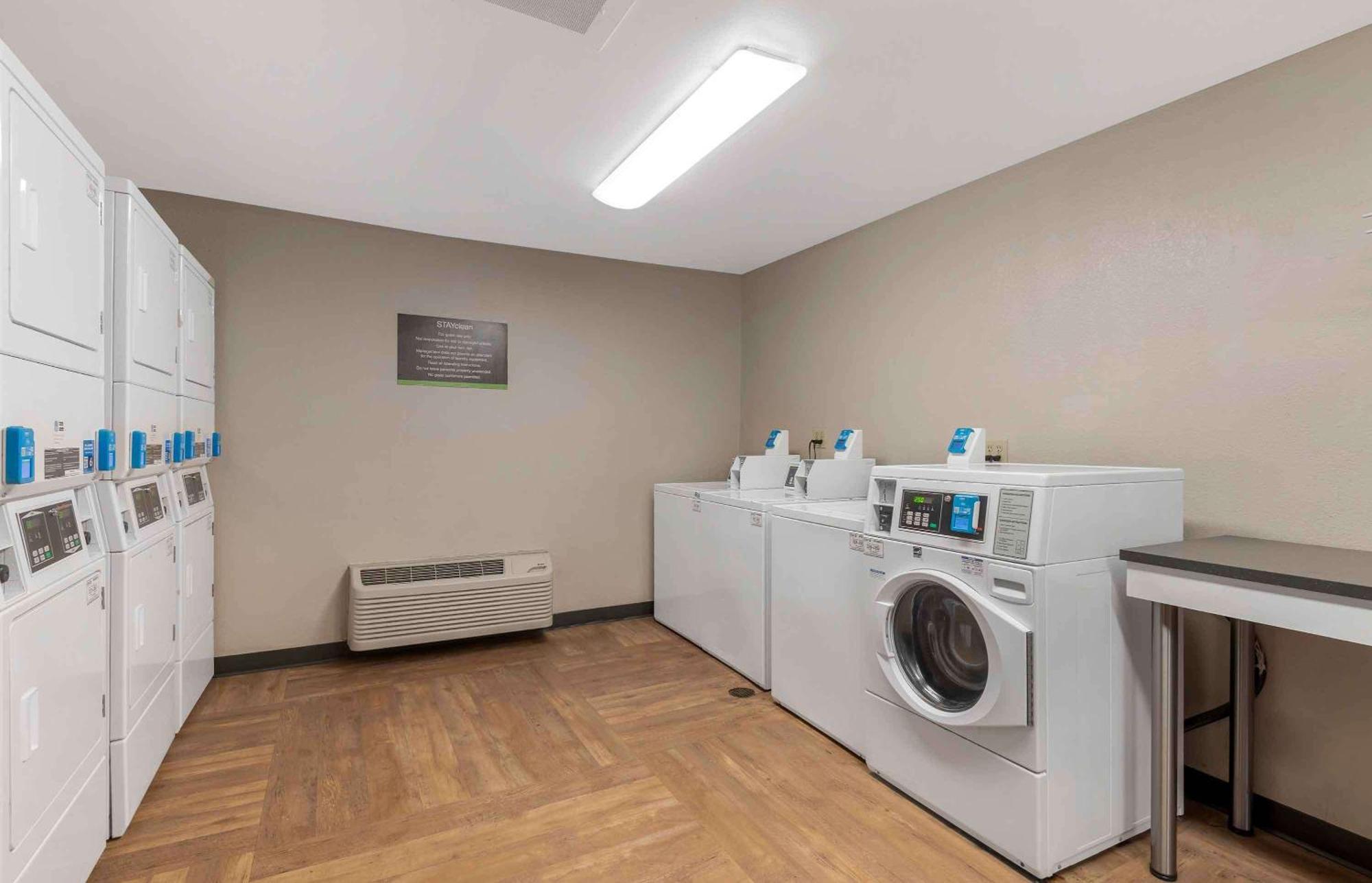 Extended Stay America Select Suites - Charlotte - Tyvola Rd Esterno foto