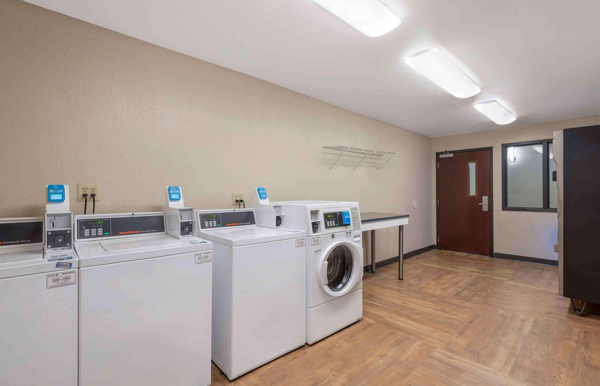 Extended Stay America Select Suites - Charlotte - Tyvola Rd Esterno foto